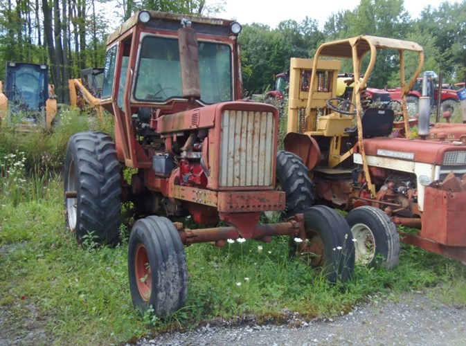 1967 IH 706 Tractor For Sale
