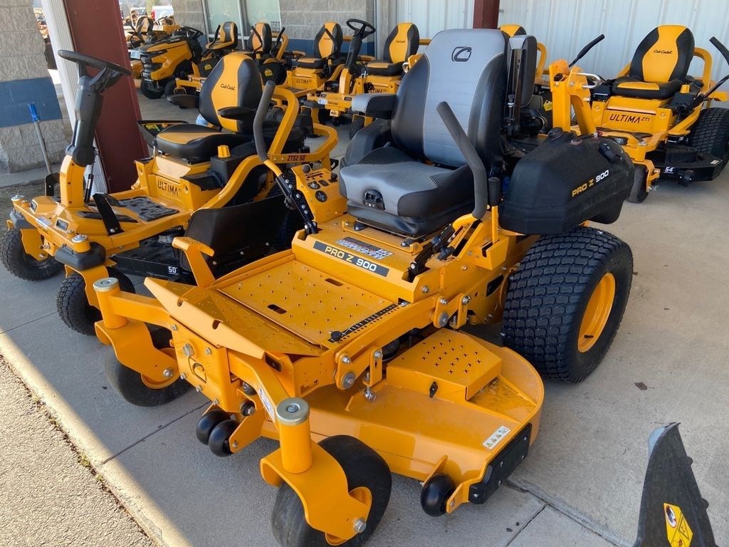 2022 Cub Cadet Commercial Zero Turn Mowers PRO Z 960 L EFI Zero Turn