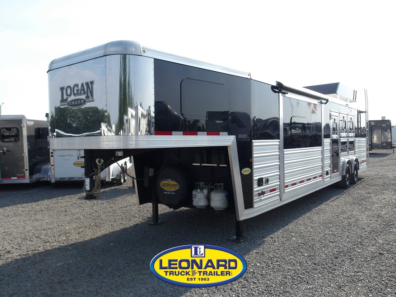 2022 Logan Coach S8314SO Horse TrailerLiving Quarters For Sale Stock