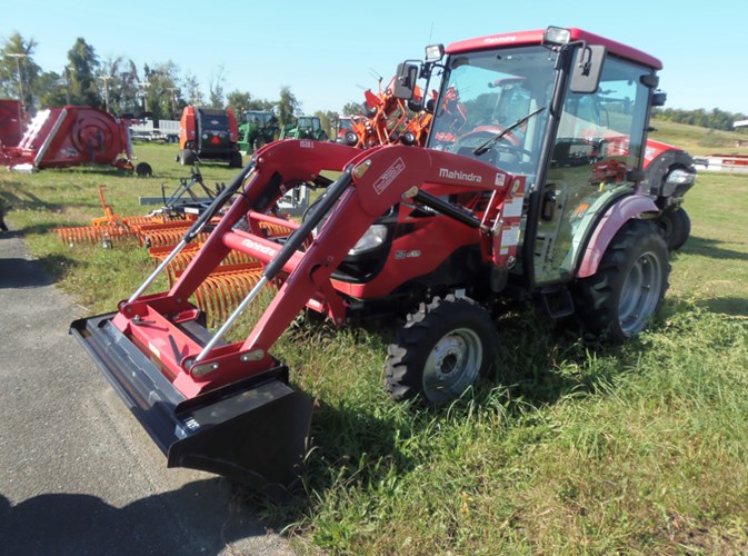 2018 Mahindra 1538 Tractor - Compact Utility For Sale
