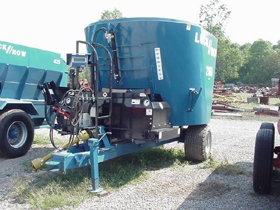 2012 Lucknow 2160 TMR Mixer For Sale