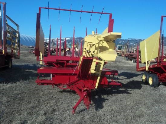 New Holland 1033 Bale Wagon-Pull Type For Sale New Holland 1033 Bale Wagon-Pull Type For Sale