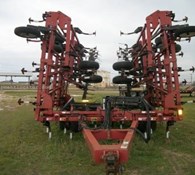 Case IH Tiger-Mate Cultivator Thumbnail 1