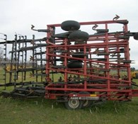 Case IH Tiger-Mate Cultivator Thumbnail 3