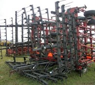 Case IH Tiger-Mate Cultivator Thumbnail 6