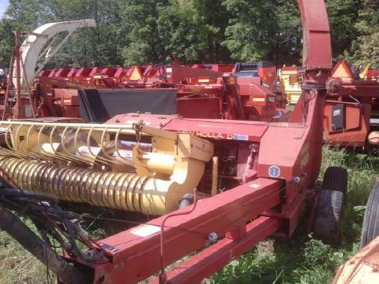 1997 New Holland 900 Forage Harvester-Pull Type For Sale