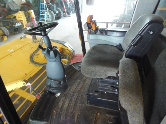 2011 New Holland H8080 Image 3