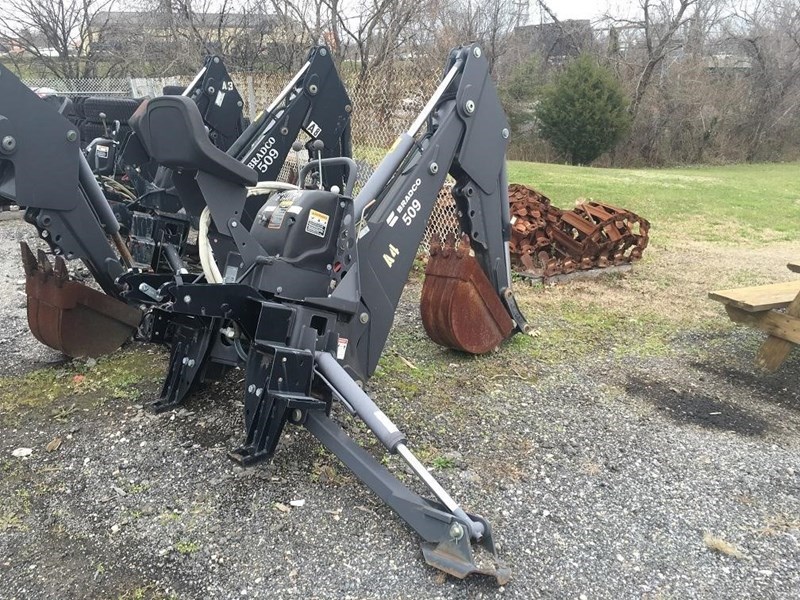 2002 Bradco 509 Loader Backhoe For Sale in Baltimore Maryland