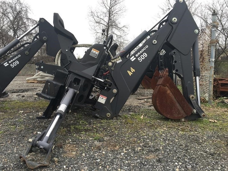 2002 Bradco 509 Loader Backhoe For Sale in Baltimore Maryland