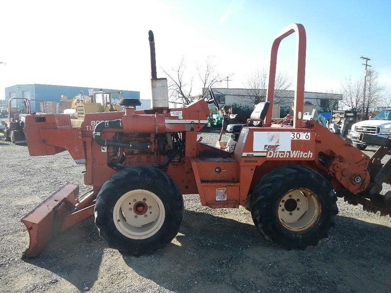 1993 Ditch Witch 8020T Image 5