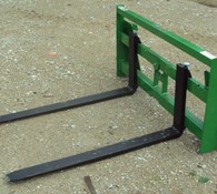 Premier compact tractor pallet forks for John Deere tracto Thumbnail 1