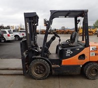 2010 Doosan D30S-5 Thumbnail 1