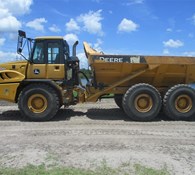 2012 John Deere 250D II Thumbnail 2