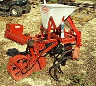 Other Covington one row planter w/ cultivator Thumbnail 1