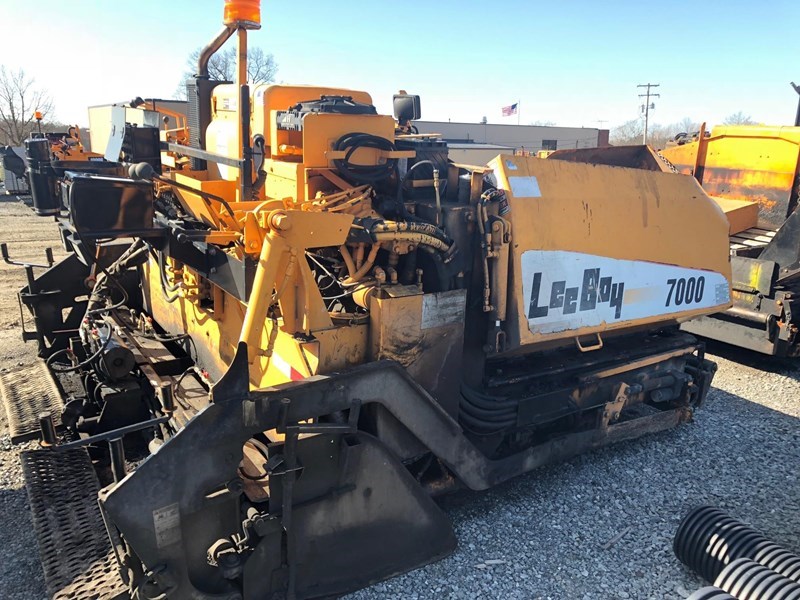 2008 Leeboy 7000 Concrete Paver For Sale in Harrisburg Pennsylvania