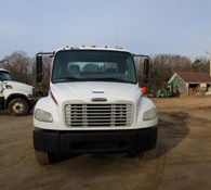 2005 Freightliner BUSINESS CLASS M2 106 Thumbnail 3