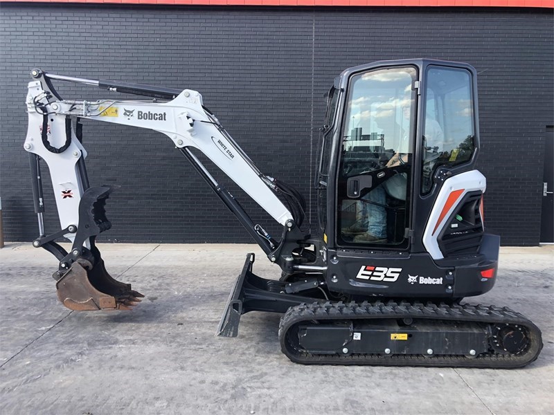 Мини-экскаватор Эла И Сервисная Служба Bobcat