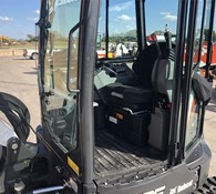 2017 Bobcat E35 Thumbnail 5