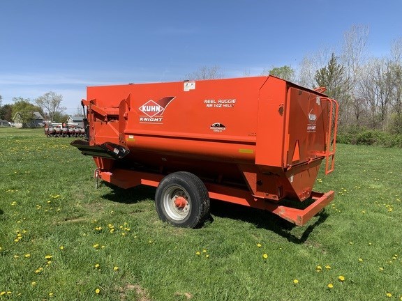2014 Kuhn Knight RA142 Grinder Mixer For Sale