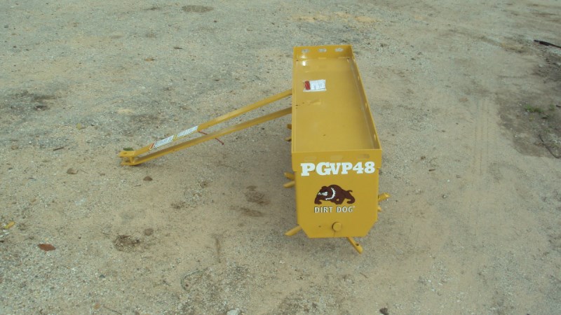 Dirt Dog Dirt Dog 48" pull type plug aerator PGVP48 Image 2