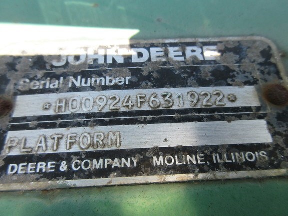 1989 John Deere 924F Combine Header-Auger/Flex For Sale