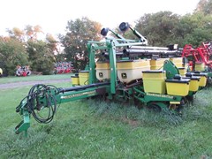 Planter For Sale 1999 John Deere 1770 Planter For Sale 1999 John Deere 1770