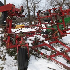 Wil-Rich quad 5 Field Cultivator For Sale