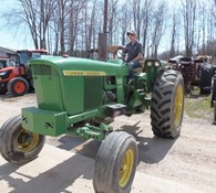 John Deere 3020 Thumbnail 2