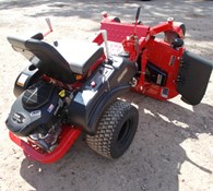 Country Clipper NEW Country Clipper 23hp 60" zero turn mower Thumbnail 9