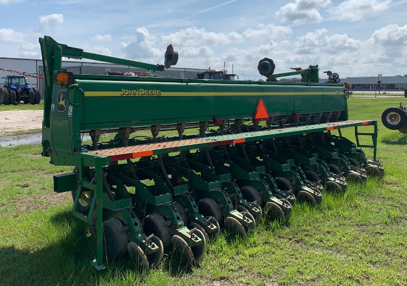 John Deere 1530 S.B Drill Grain Drill For Sale » Dillon Tractor