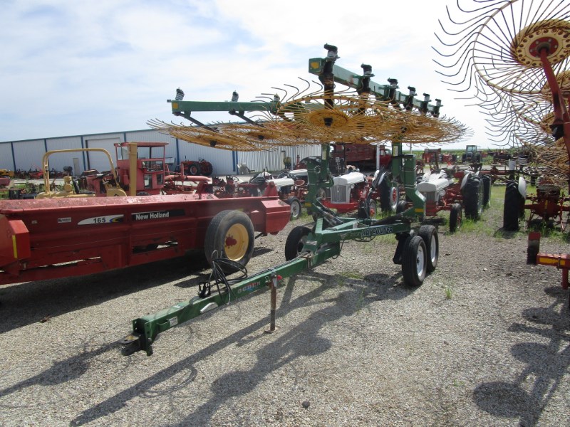 Ogden Metalworks HYBRID HAYRUNNER Hay RakeWheel For Sale » KanEquip