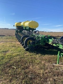 Planter For Sale 2019 John Deere 1775NT Planter For Sale 2019 John Deere 1775NT