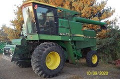 Combine For Sale 1981 John Deere 7720 Combine For Sale 1981 John Deere 7720