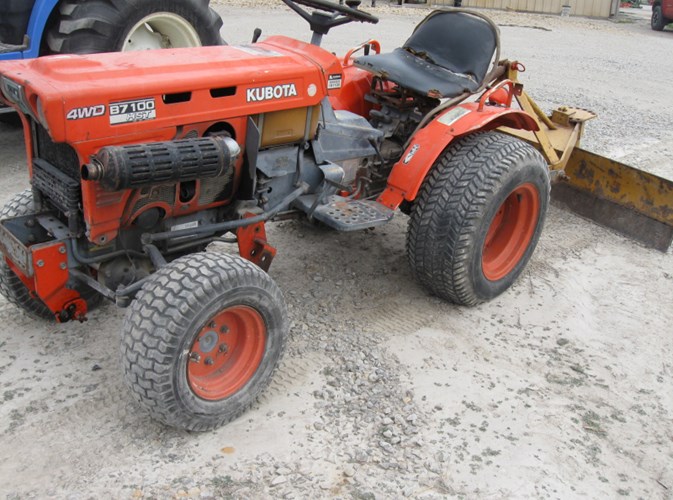 1994 Kubota B7100 Tractor For Sale Kanequip Inc Kansas And Nebraska