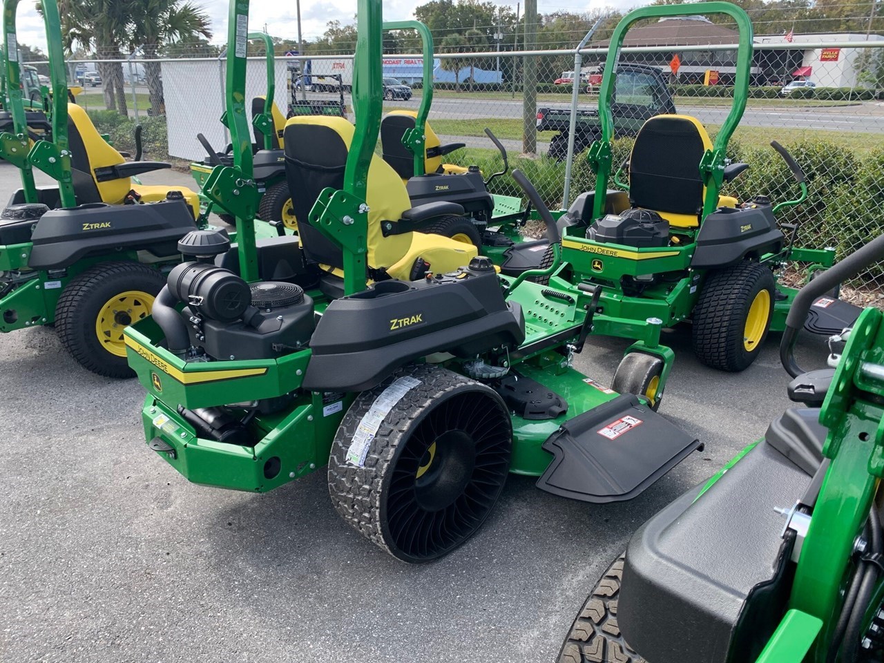 2023 John Deere Z740R Zero Turn Mower For Sale in Crystal River Florida