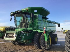 Combine For Sale 2015 John Deere S680 Combine For Sale 2015 John Deere S680
