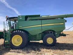 Combine For Sale 2017 John Deere S680 Combine For Sale 2017 John Deere S680