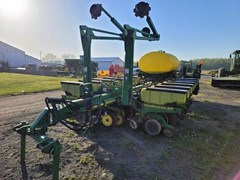 Planter For Sale 2010 John Deere 1770NT Planter For Sale 2010 John Deere 1770NT