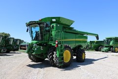 Combine For Sale 2016 John Deere S680 Combine For Sale 2016 John Deere S680