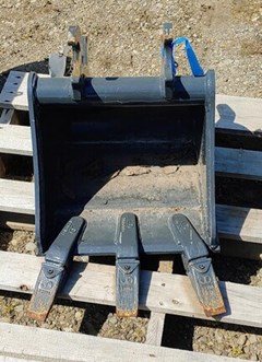 Bucket For Sale John Deere AT316549G #*! Bucket For Sale John Deere AT316549G #*!