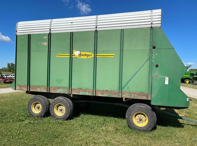 Badger BN950 Forage Boxes and Blowers For Sale