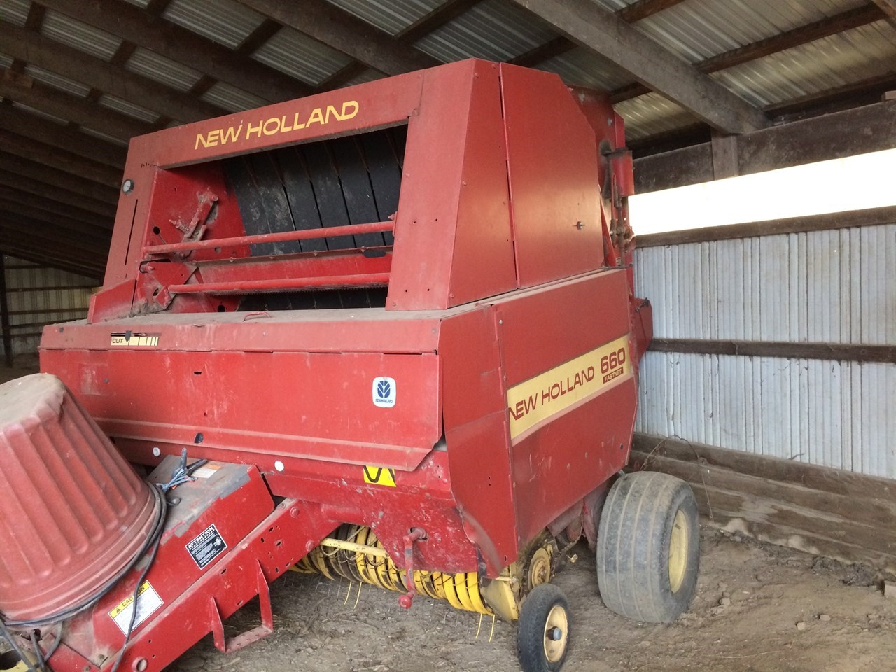 1995 New Holland 660 Baler-Round For Sale