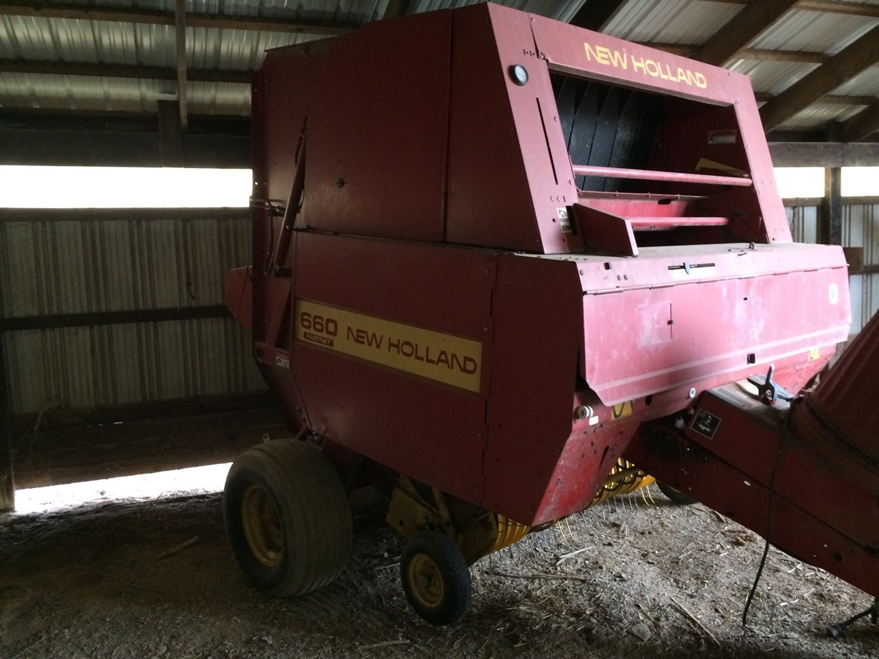 1995 New Holland 660 Baler-Round For Sale