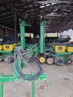 Planter For Sale 1997 John Deere 1770 Planter For Sale 1997 John Deere 1770
