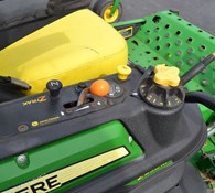 2015 John Deere Z930M Thumbnail 5