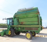 1996 John Deere 7450 4-Row Cotton Stripper with Cleaner Thumbnail 2