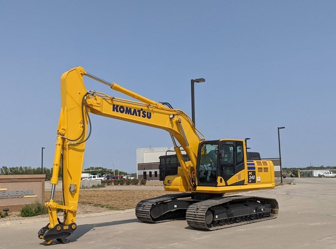 2021 Komatsu PC240LC-11 Excavator For Sale