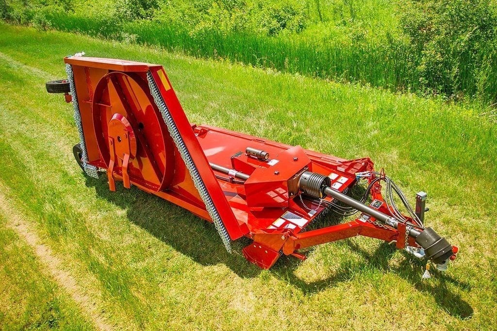 Farm King Farm king 10.5' Flexwing Rotary Cutter Model 1030 Cutter For Sale in Duncan British