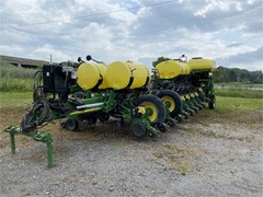 Planter For Sale 2005 John Deere 1770NT Planter For Sale 2005 John Deere 1770NT