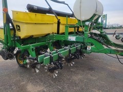 Planter For Sale 1999 John Deere 1750 Planter For Sale 1999 John Deere 1750